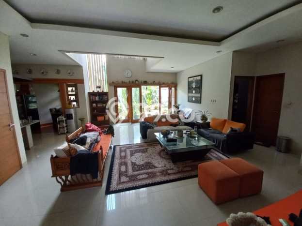 Rumah Elit LB 255m2 Siap Pakai Desain Elegan di Mekar Wangi, Bandung Rumah Elit LB 255m2 Siap Pakai Desain Elegan di Mekar Wangi, Bandung