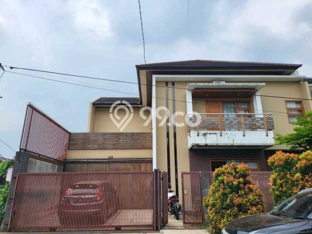Ready to Use! Luxury House LT 273m2 Desain Modern di mekar wangi Ready to Use! Luxury House LT 273m2 Desain Modern di mekar wangi