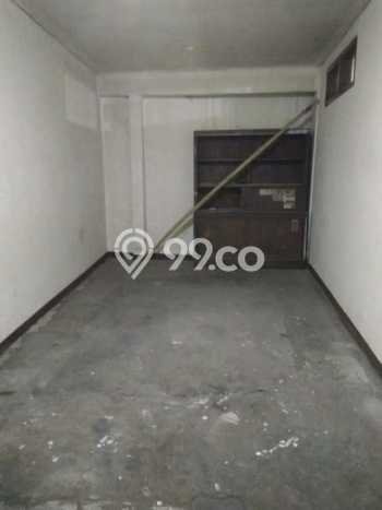 Gudang Disewa di Bandung dengan LB 200m2 Area Komersial Ramai Gudang Disewa di Bandung dengan LB 200m2 Area Komersial Ramai