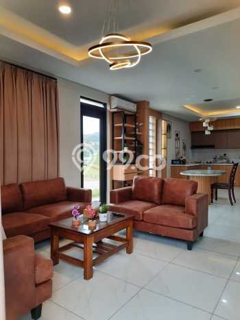 Ready to Use! Premium House LT 185m2 Desain Elegan di Kota Baru Parahyangan Ready to Use! Premium House LT 185m2 Desain Elegan di Kota Baru Parahyangan