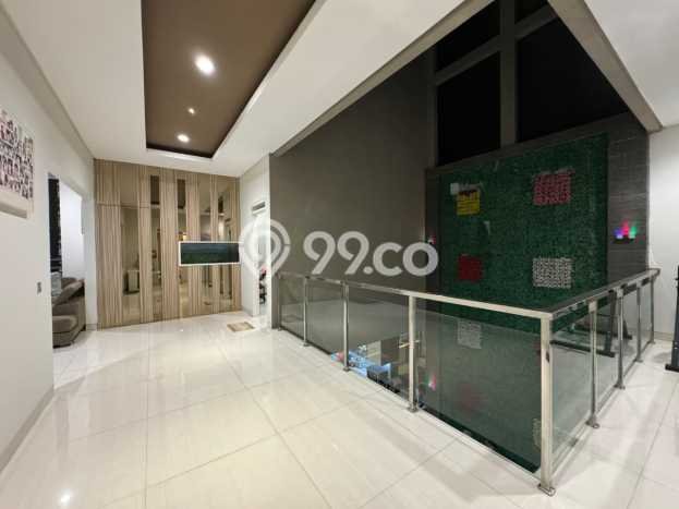 Rumah Luxury Modern Tanpa Renovasi di Kota Baru Parahyangan Bandung Rumah Luxury Modern Tanpa Renovasi di Kota Baru Parahyangan Bandung