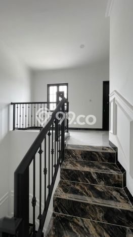 Rumah Modern Cantik 4 KT Bisa Langsung Pindah di Pasar Minggu Rumah Modern Cantik 4 KT Bisa Langsung Pindah di Pasar Minggu