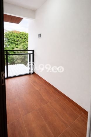 Jual Rumah Strategis Bagus Punya 4 KT di Ciputat Tangerang Selatan SHM Jual Rumah Strategis Bagus Punya 4 KT di Ciputat Tangerang Selatan SHM