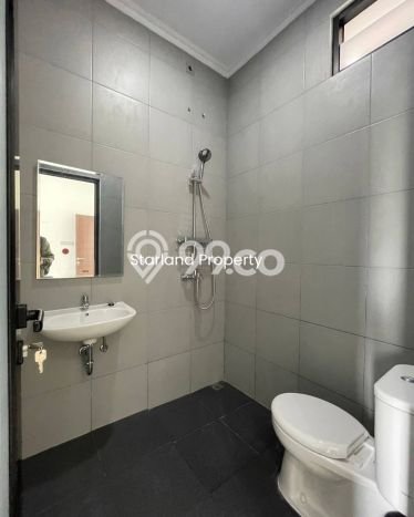 Rumah Minimalis 4 KT di Joglo Jakarta Barat Rumah Minimalis 4 KT di Joglo Jakarta Barat