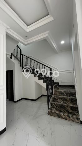 Rumah Modern Cantik 4 KT Bisa Langsung Pindah di Pasar Minggu Rumah Modern Cantik 4 KT Bisa Langsung Pindah di Pasar Minggu