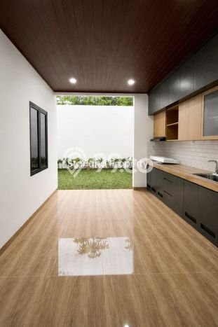 Jual Rumah Strategis Bagus Punya 4 KT di Ciputat Tangerang Selatan SHM Jual Rumah Strategis Bagus Punya 4 KT di Ciputat Tangerang Selatan SHM