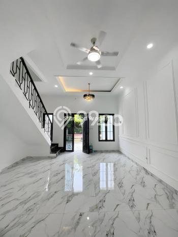 Dijual Cepat Rumah Bagus Siap Huni LB 108m2 di Ciledug, Tangerang Dijual Cepat Rumah Bagus Siap Huni LB 108m2 di Ciledug, Tangerang