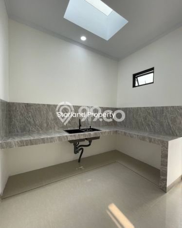 Rumah Minimalis 4 KT di Joglo Jakarta Barat Rumah Minimalis 4 KT di Joglo Jakarta Barat