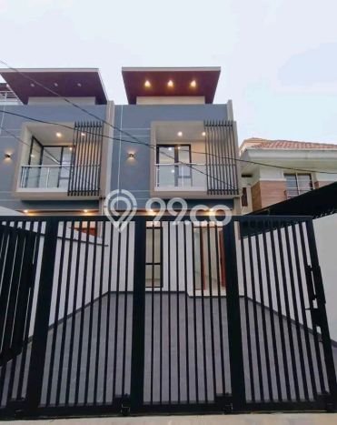Rumah Minimalis 4 KT di Joglo Jakarta Barat Rumah Minimalis 4 KT di Joglo Jakarta Barat