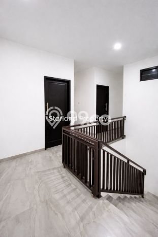 Jual Rumah Strategis Bagus Punya 4 KT di Ciputat Tangerang Selatan SHM Jual Rumah Strategis Bagus Punya 4 KT di Ciputat Tangerang Selatan SHM