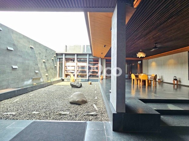 Jual Rumah Mewah Megah Dengan View Cantik di Gading Serpong, Tangerang Jual Rumah Mewah Megah Dengan View Cantik di Gading Serpong, Tangerang