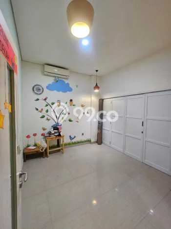 Unit Ruko Dijual di Jakarta Barat LT 142m2 & LB 180m2 Unit Ruko Dijual di Jakarta Barat LT 142m2 & LB 180m2