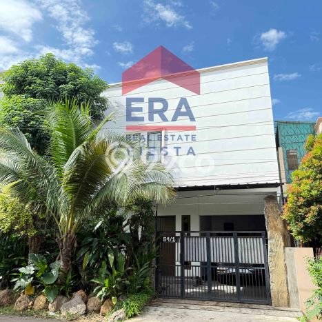 Dijual Rumah Luas Megah Dengan View Eksklusif di Taman Ratu, Jakarta Barat Dijual Rumah Luas Megah Dengan View Eksklusif di Taman Ratu, Jakarta Barat