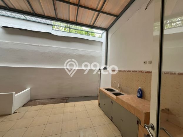 Dijual Hunian Rumah Terawat 3 Kamar di Semanan, Jakarta Barat Dijual Hunian Rumah Terawat 3 Kamar di Semanan, Jakarta Barat