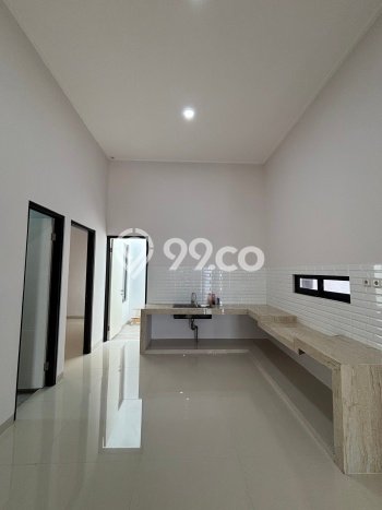 Rumah Mewah LB 180m2 Siap Pakai Desain Elegan di Taman Surya, Jakarta Barat Rumah Mewah LB 180m2 Siap Pakai Desain Elegan di Taman Surya, Jakarta Barat