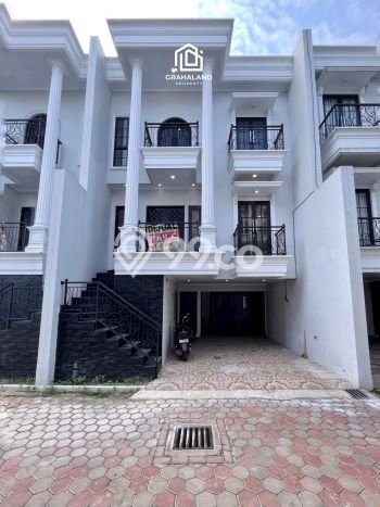 Rumah Modern Minimalis 4 KT Siap Huni di Jagakarsa Rumah Modern Minimalis 4 KT Siap Huni di Jagakarsa
