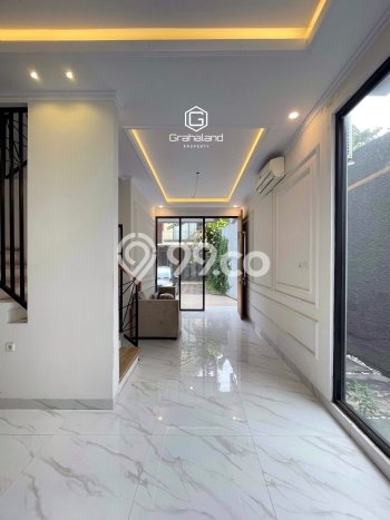 Rumah Strategis Modern Lb 150m2 di Jagakarsa, Jakarta Selatan Rumah Strategis Modern Lb 150m2 di Jagakarsa, Jakarta Selatan