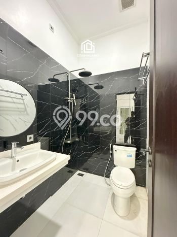 Rumah Elit LB 280m2 Siap Pakai Desain Elegan di Pejaten, Jakarta Selatan Rumah Elit LB 280m2 Siap Pakai Desain Elegan di Pejaten, Jakarta Selatan