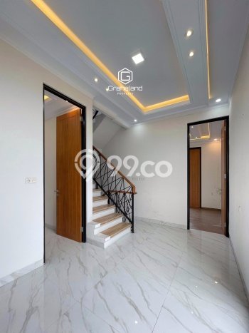 Rumah Strategis Modern Lb 150m2 di Jagakarsa, Jakarta Selatan Rumah Strategis Modern Lb 150m2 di Jagakarsa, Jakarta Selatan