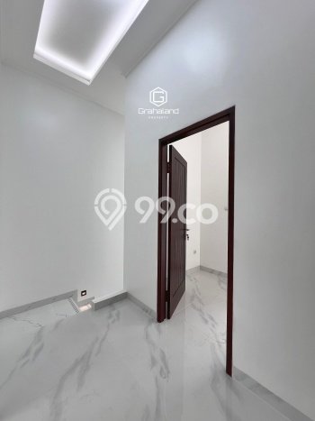 Rumah Strategis Minimalis Lb 102m2 di Jagakarsa, Jakarta Selatan Rumah Strategis Minimalis Lb 102m2 di Jagakarsa, Jakarta Selatan
