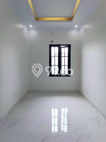 Rumah Luas Asri 3 KT Siap Pakai di Pinang Ranti Jakarta Timur Rumah Luas Asri 3 KT Siap Pakai di Pinang Ranti Jakarta Timur