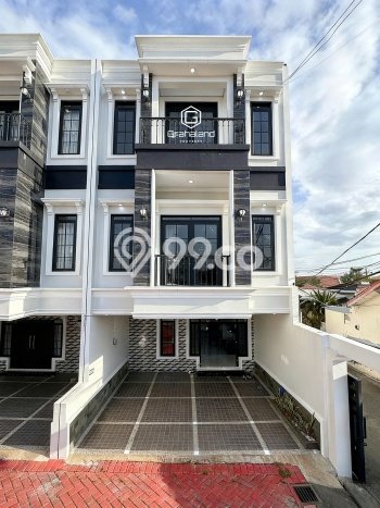 Jual Rumah Minimalis Bagus Punya 4 KT di Jagakarsa Jakarta Selatan SHM Jual Rumah Minimalis Bagus Punya 4 KT di Jagakarsa Jakarta Selatan SHM