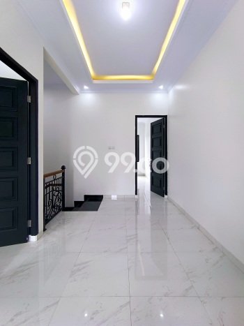Rumah Luas Asri 3 KT Siap Pakai di Pinang Ranti Jakarta Timur Rumah Luas Asri 3 KT Siap Pakai di Pinang Ranti Jakarta Timur