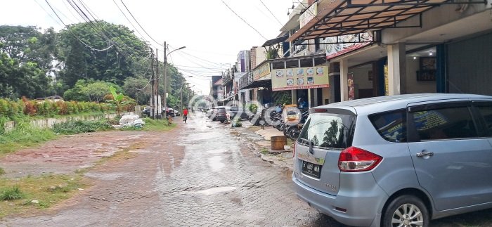 Ruko untuk Disewa di Pusat Tangerang Selatan Luas Bangunan 240m2 Ruko untuk Disewa di Pusat Tangerang Selatan Luas Bangunan 240m2