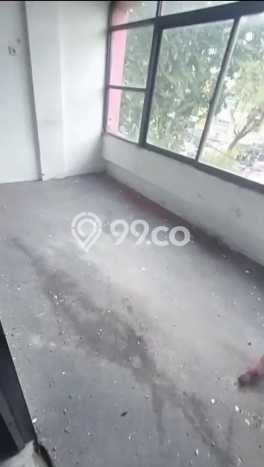 Gudang Disewa di Jakarta Utara dengan LB 892m2 Area Komersial Ramai Gudang Disewa di Jakarta Utara dengan LB 892m2 Area Komersial Ramai
