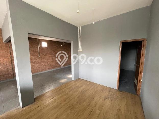 Ruko Dijual di Prime Area Jakarta Selatan Luas 180m2 Ruko Dijual di Prime Area Jakarta Selatan Luas 180m2