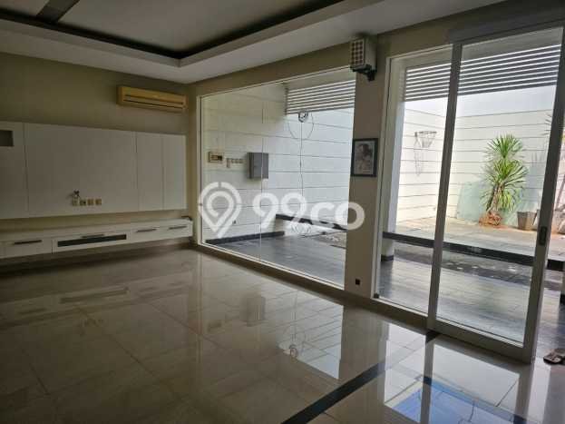Rumah Luxury Modern Siap Huni di Kemandoran Jakarta Selatan Rumah Luxury Modern Siap Huni di Kemandoran Jakarta Selatan