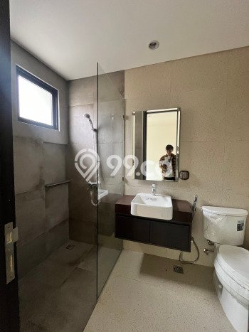 Dijual Rumah Mewah Elegan Dengan View Cantik di BSD, Tangerang Dijual Rumah Mewah Elegan Dengan View Cantik di BSD, Tangerang