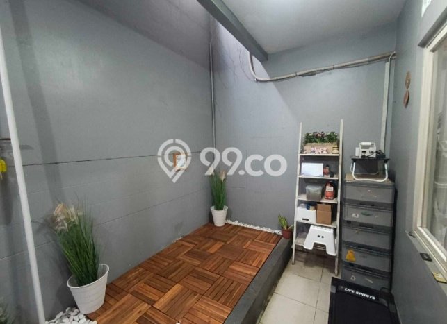 Dijual Hunian Rumah Terawat 3 KT di Kemanggisan, Jakarta Barat Dijual Hunian Rumah Terawat 3 KT di Kemanggisan, Jakarta Barat