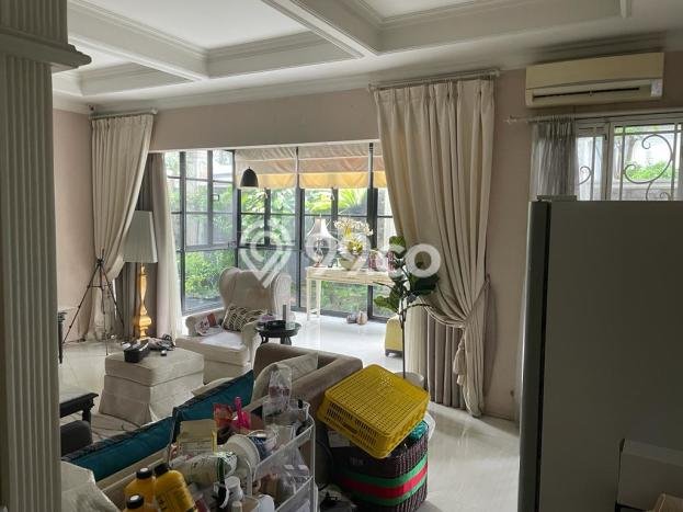 For Sale Hunian Elegan Cozy di Jakarta Barat For Sale Hunian Elegan Cozy di Jakarta Barat