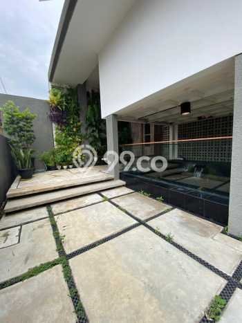 Rumah Elit Modern Tanpa Renovasi di Kayu Putih Jakarta Timur Rumah Elit Modern Tanpa Renovasi di Kayu Putih Jakarta Timur