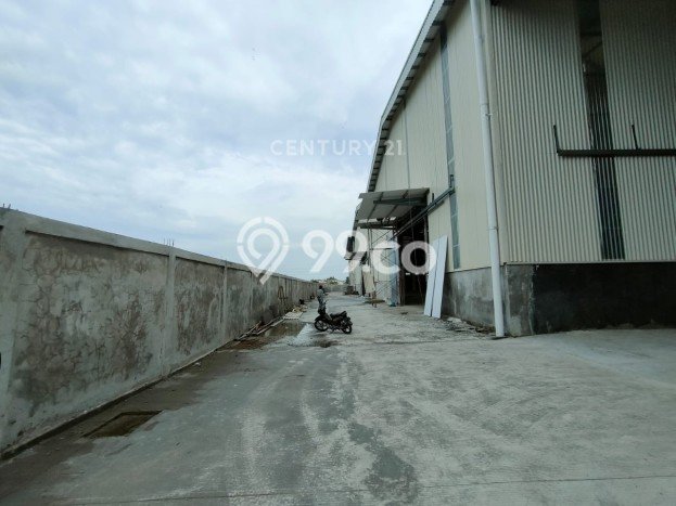 Unit Gudang Paling Strategis di Pakuhaji Tangerang dengan LB 10800m2 Unit Gudang Paling Strategis di Pakuhaji Tangerang dengan LB 10800m2