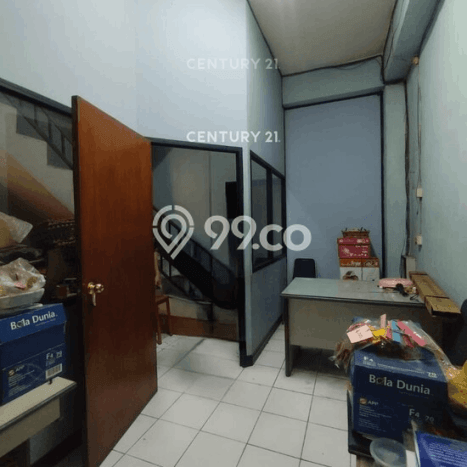 Unit Ruko Dijual di Jatinegara Jakarta Timur Luas Tanah 65m2, Luas Bangunan 195m2 Unit Ruko Dijual di Jatinegara Jakarta Timur Luas Tanah 65m2, Luas Bangunan 195m2
