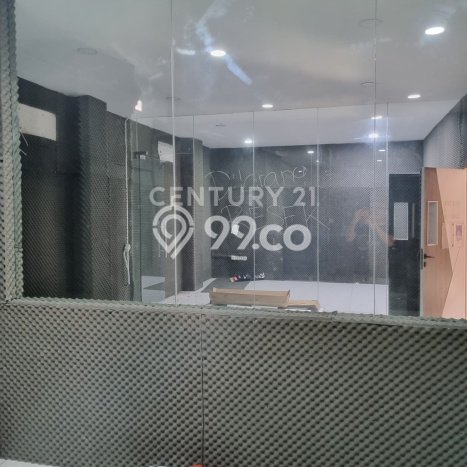 Ruko Disewa di Kelapa Gading, Jakarta Utara, LT 200m2 / LB 680m2 Ruko Disewa di Kelapa Gading, Jakarta Utara, LT 200m2 / LB 680m2