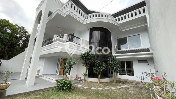 For Sale! Premium House LT 600m2 Desain Elegan di Gatot Subroto For Sale! Premium House LT 600m2 Desain Elegan di Gatot Subroto