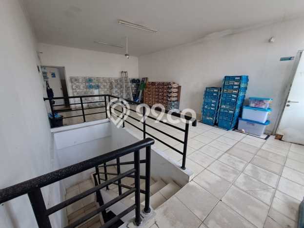 Lokasi Strategis! Dijual Ruko Bisnis di Serpong Utara, Tangerang Selatan Kondisi Baik Lokasi Strategis! Dijual Ruko Bisnis di Serpong Utara, Tangerang Selatan Kondisi Baik