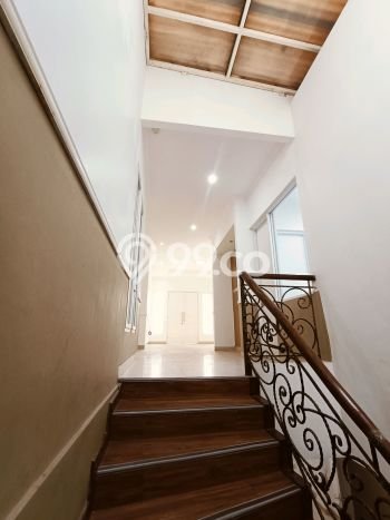 Jual Rumah Eksklusif 4 KT di Serua, Tangerang Jual Rumah Eksklusif 4 KT di Serua, Tangerang
