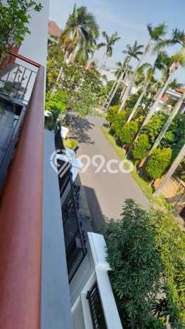 Rumah Mewah LB 700m2 Siap Huni Desain Elegan di Permata Buana, Jakarta Barat Rumah Mewah LB 700m2 Siap Huni Desain Elegan di Permata Buana, Jakarta Barat