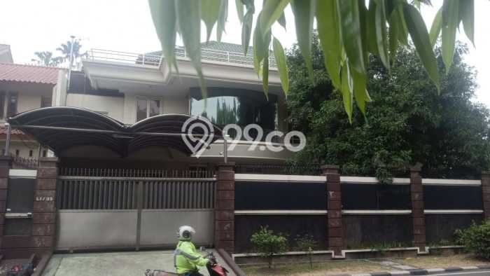 Ready to Use! Luxury House LT 752m2 Desain Elegan di Puri Indah Ready to Use! Luxury House LT 752m2 Desain Elegan di Puri Indah