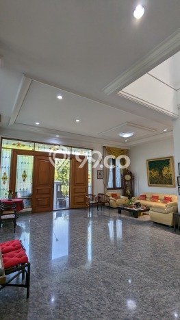 Rumah Mewah LB 700m2 Siap Huni Desain Elegan di Permata Buana, Jakarta Barat Rumah Mewah LB 700m2 Siap Huni Desain Elegan di Permata Buana, Jakarta Barat