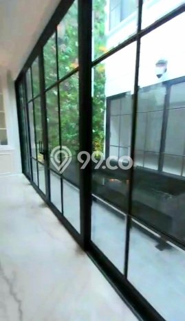 Rumah Elit Modern Tanpa Renovasi di Pegangsaan Jakarta Utara Rumah Elit Modern Tanpa Renovasi di Pegangsaan Jakarta Utara