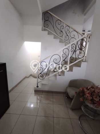 Rumah Elit Modern Tanpa Renovasi di Pantai Indah Kapuk Jakarta Utara Rumah Elit Modern Tanpa Renovasi di Pantai Indah Kapuk Jakarta Utara