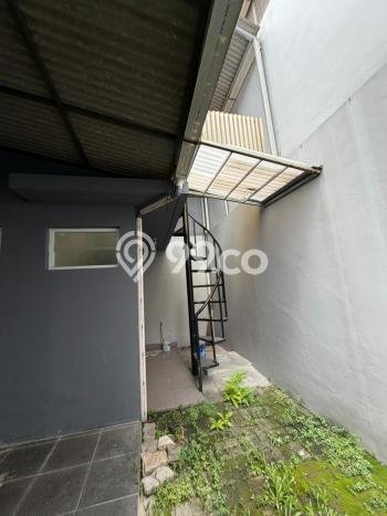 Rumah Luxury Modern Tanpa Renovasi di Green Lake City Jakarta Barat Rumah Luxury Modern Tanpa Renovasi di Green Lake City Jakarta Barat