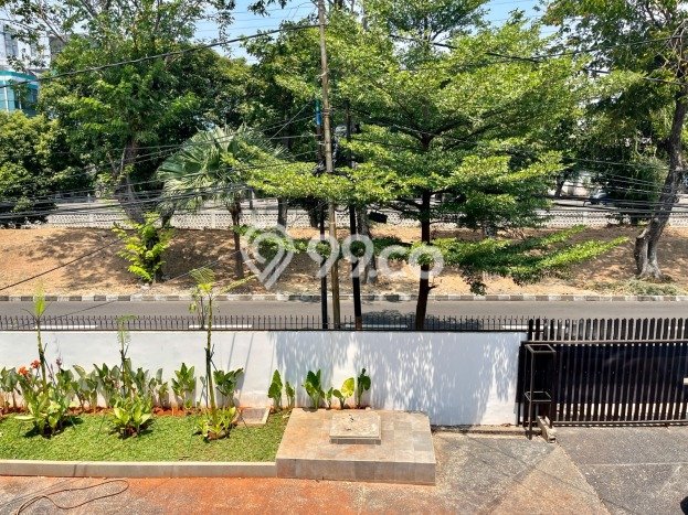 Rumah Luxury Modern Tanpa Renovasi di Ancol Jakarta Utara Rumah Luxury Modern Tanpa Renovasi di Ancol Jakarta Utara