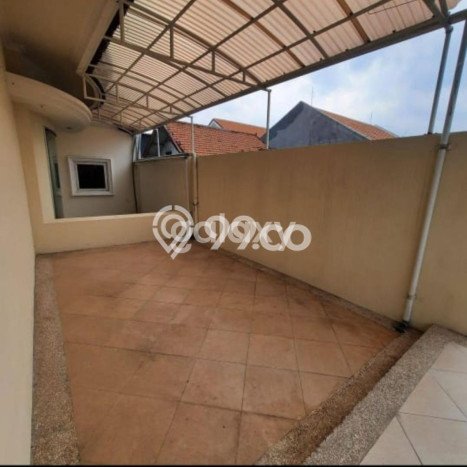 SPECIAL RATE! Rumah di Rungkut, 4 KT, Area Sejuk, LT 200m2m² Bangunan 300m2m² SPECIAL RATE! Rumah di Rungkut, 4 KT, Area Sejuk, LT 200m2m² Bangunan 300m2m²