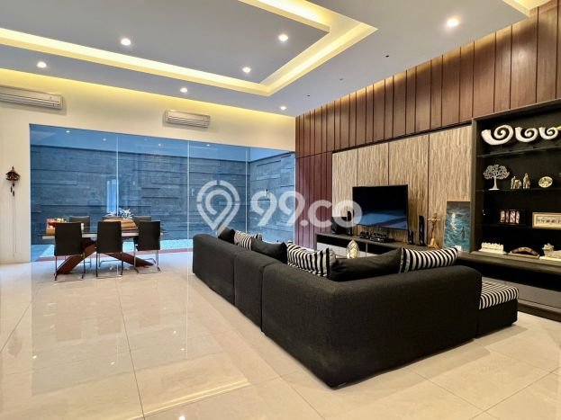 Jual Rumah Luas Elegan Dengan View Cantik di Citraland, Surabaya Jual Rumah Luas Elegan Dengan View Cantik di Citraland, Surabaya